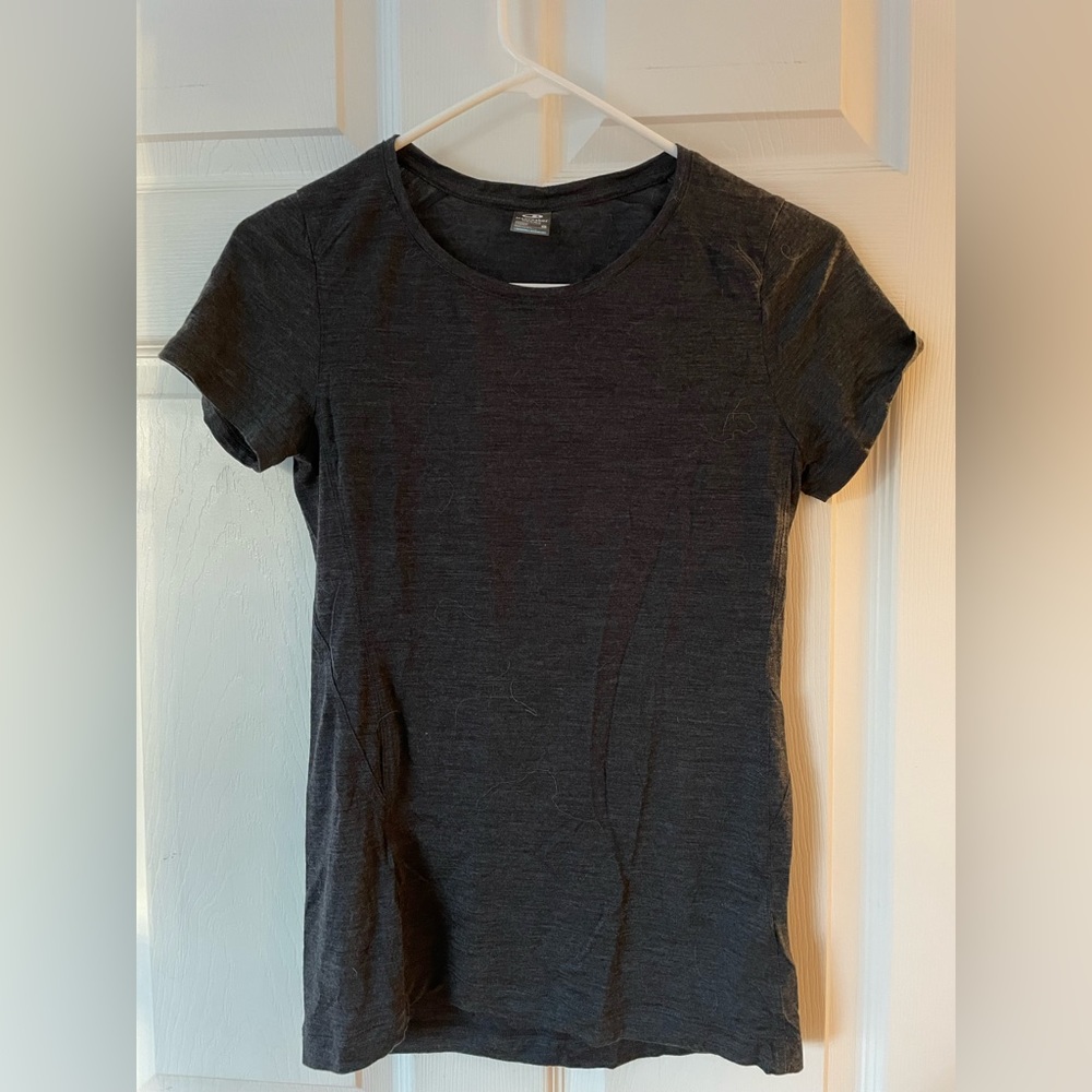 Icebreaker top